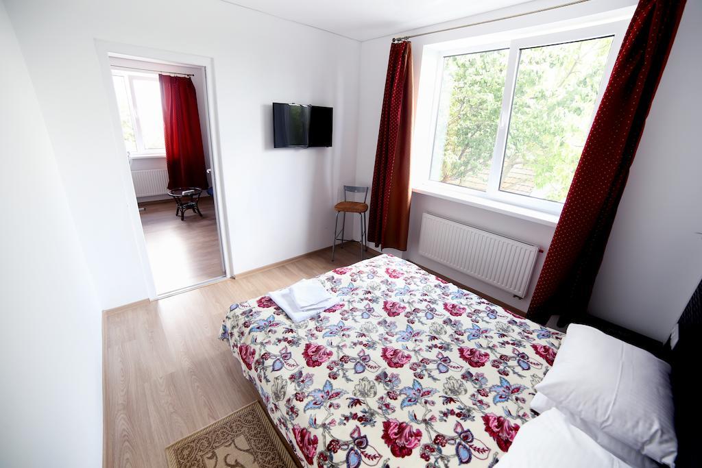 Villa Elena Yanoshi Екстериор снимка
